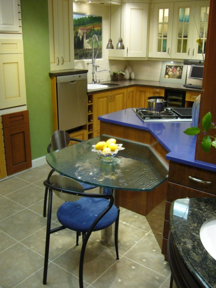 6 Tables & Counter Tops